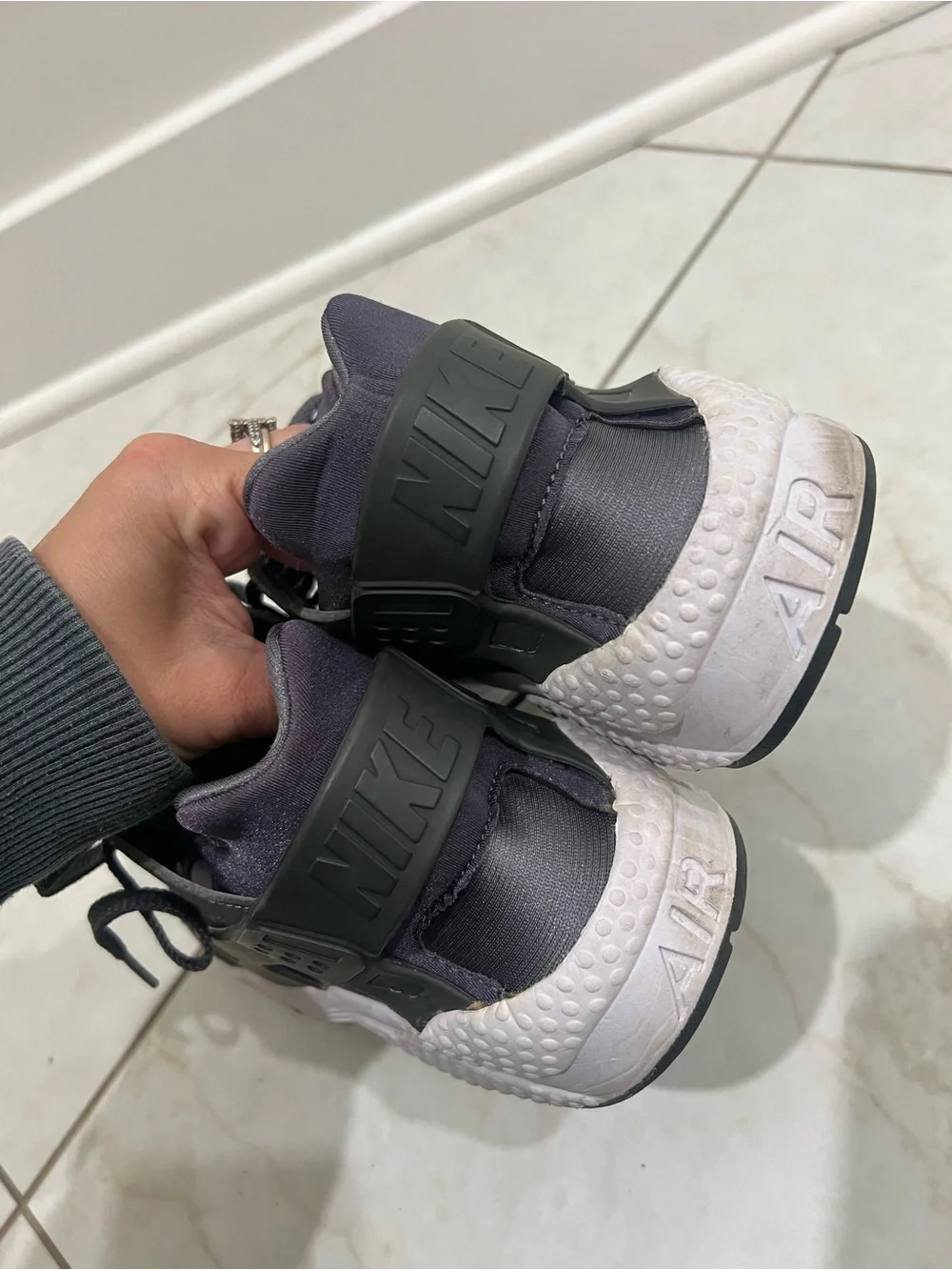 Nike Air Huarache 'Dark Grey' Sneakers Size 11.5 US